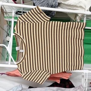 H&M DIVIDED STRIPED CROP TOP SIZE LARGE